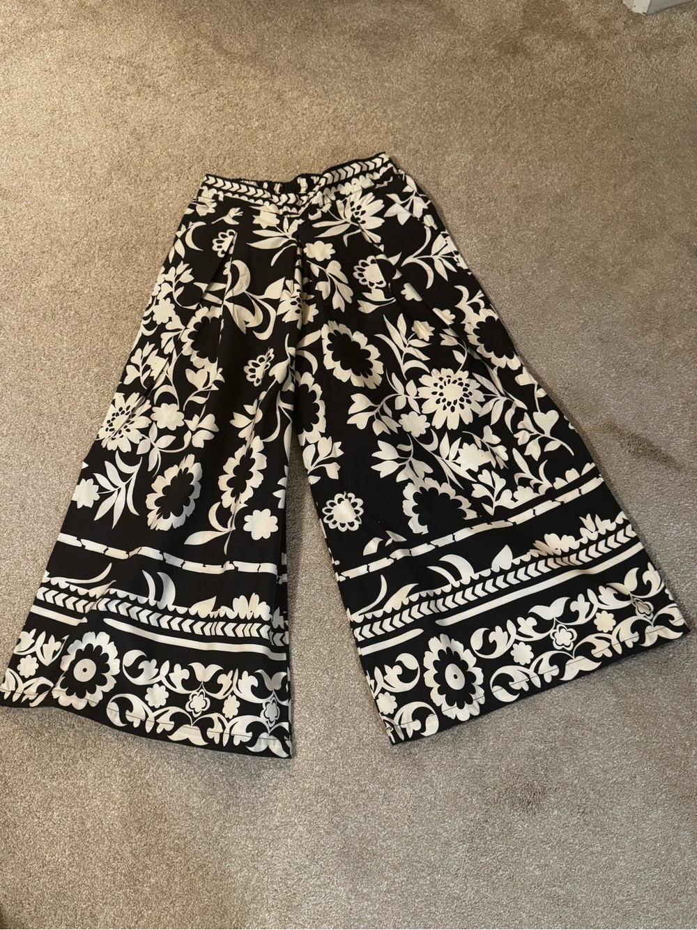Black & White Floral Wide-Leg Women’s Pants - Casual Pull-On